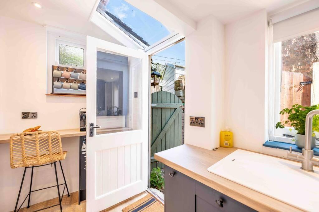 The Lymington Sailor'S Cottage 외부 사진